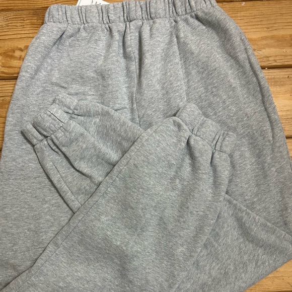 New with tags women’s sweatpants - Picture 2 of 2